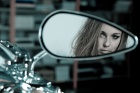 Hederlig omtale: Objects in mirror are closer than they appear